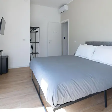 Numero 5 Konukevi Bari